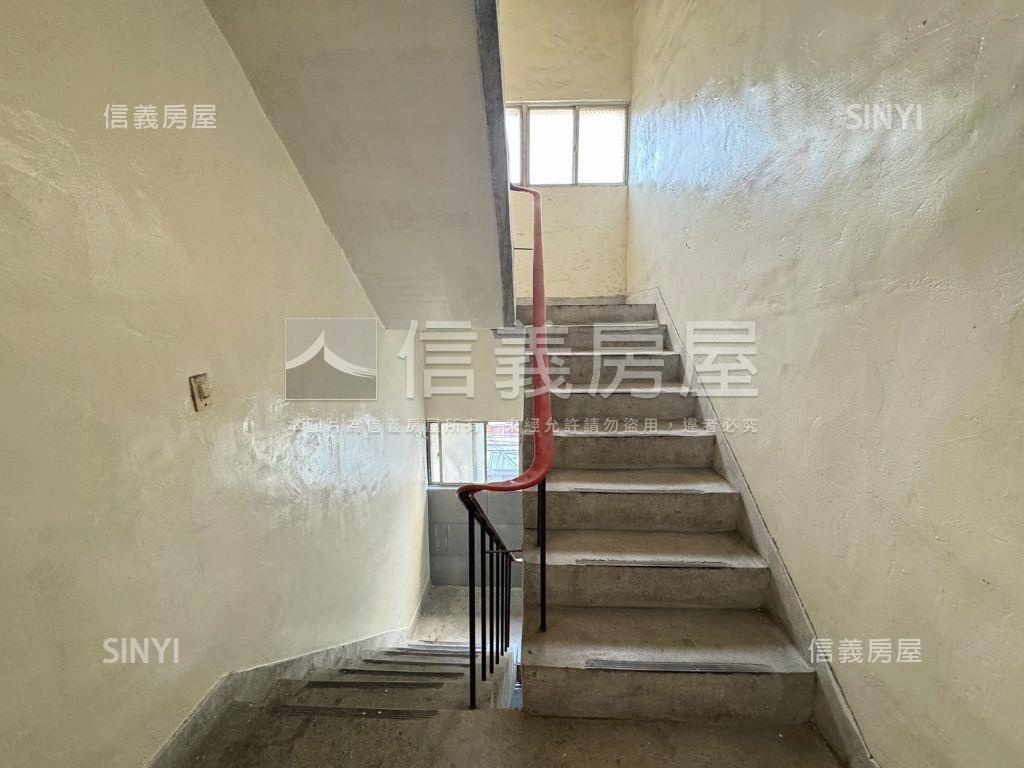 主＋陽約３２坪３樓公寓房屋室內格局與周邊環境