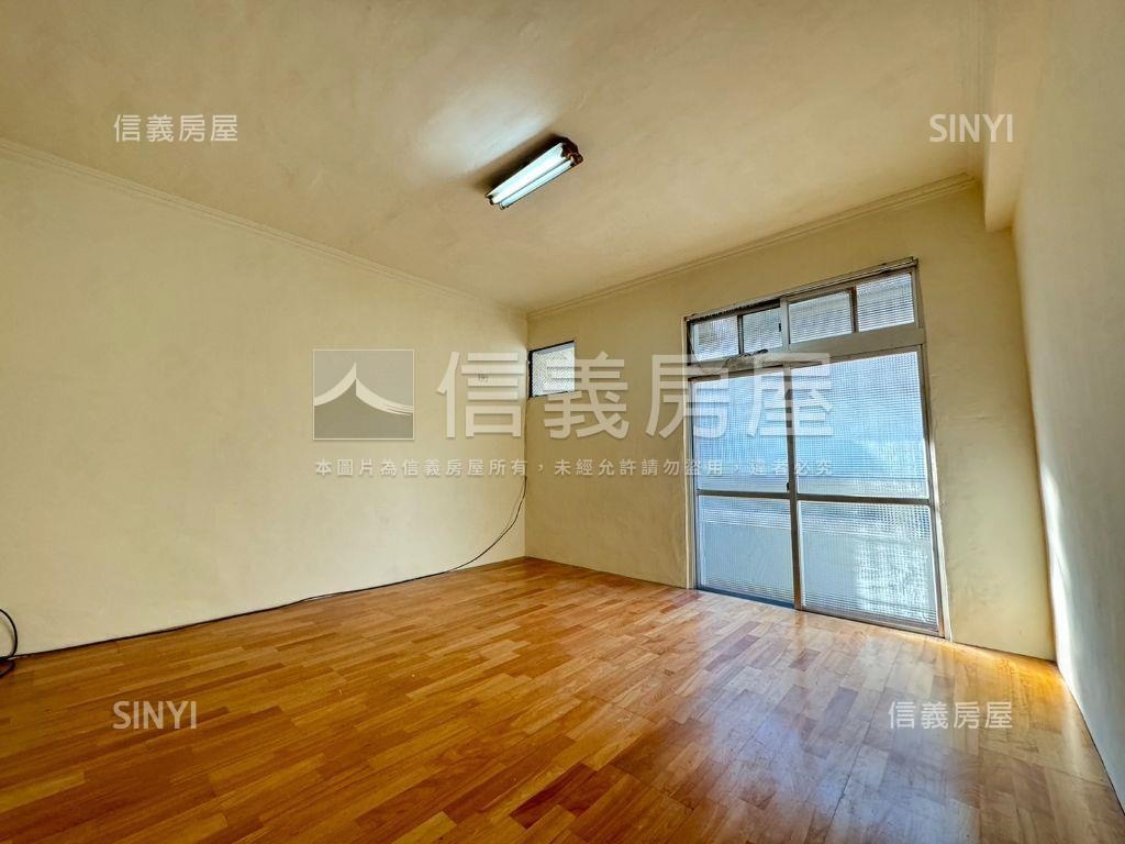 主＋陽約３２坪３樓公寓房屋室內格局與周邊環境