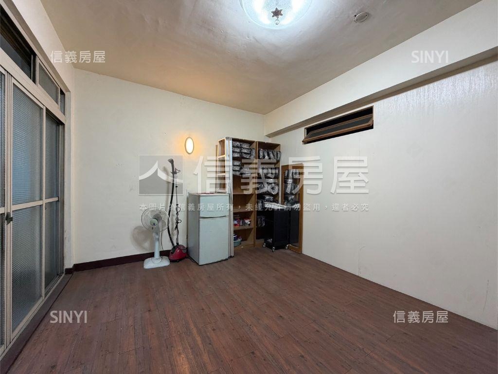 中山國中捷運美寓房屋室內格局與周邊環境