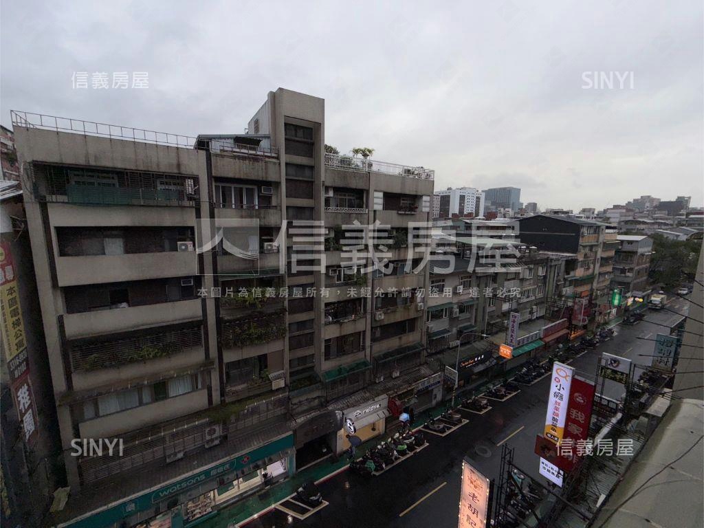 中山國中捷運美寓房屋室內格局與周邊環境