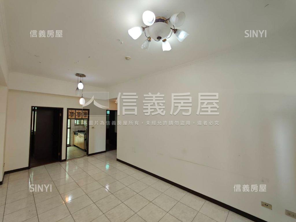 七堵東新街三房房屋室內格局與周邊環境