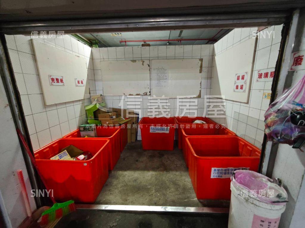 七堵東新街三房房屋室內格局與周邊環境