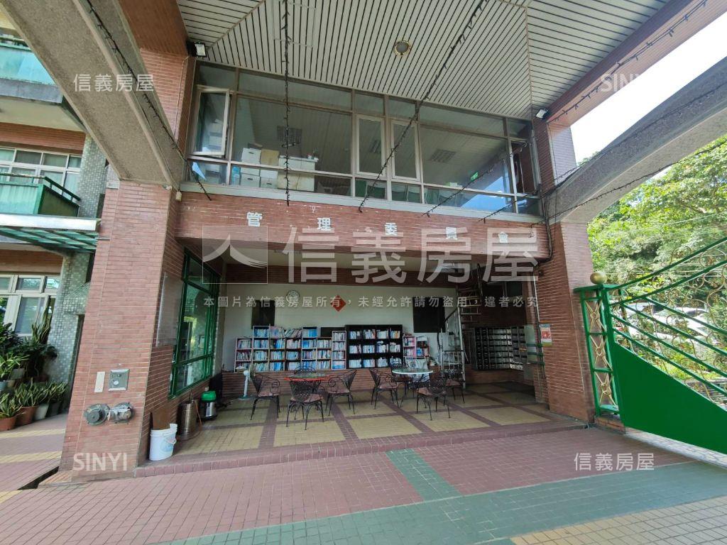 七堵東新街三房房屋室內格局與周邊環境