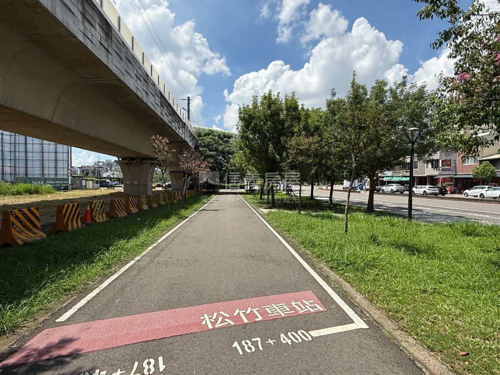景立方三房雙平車房屋室內格局與周邊環境