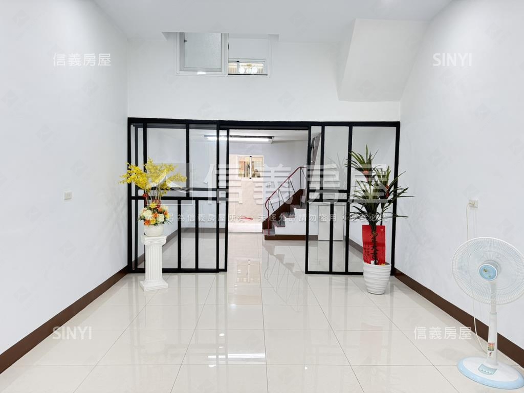 五甲商圈翻新質感美透天房屋室內格局與周邊環境