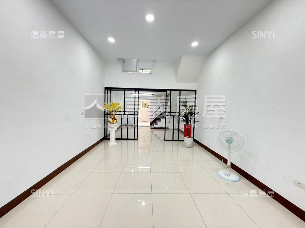 五甲商圈翻新質感美透天房屋室內格局與周邊環境