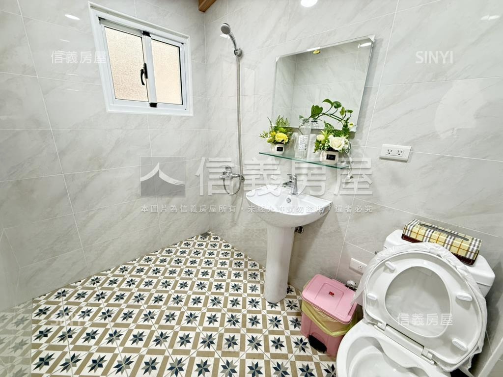 五甲商圈翻新質感美透天房屋室內格局與周邊環境