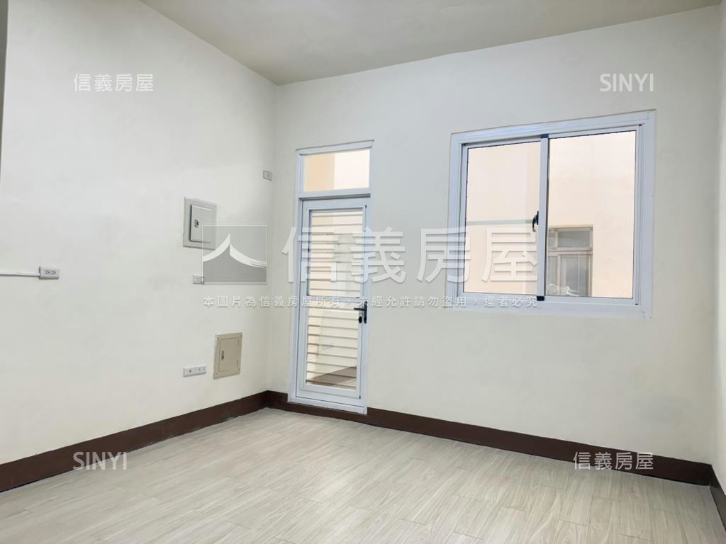 五甲商圈翻新質感美透天房屋室內格局與周邊環境