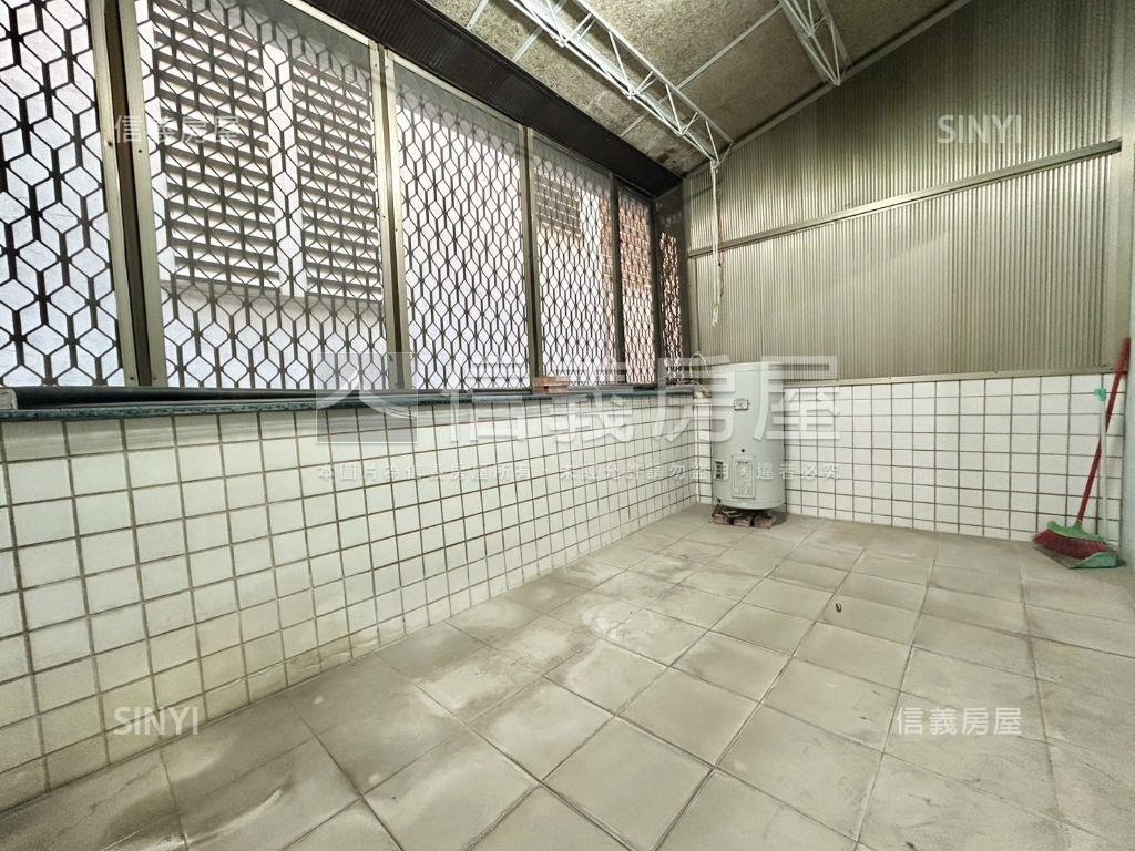 近市立醫院傳統透天房屋室內格局與周邊環境