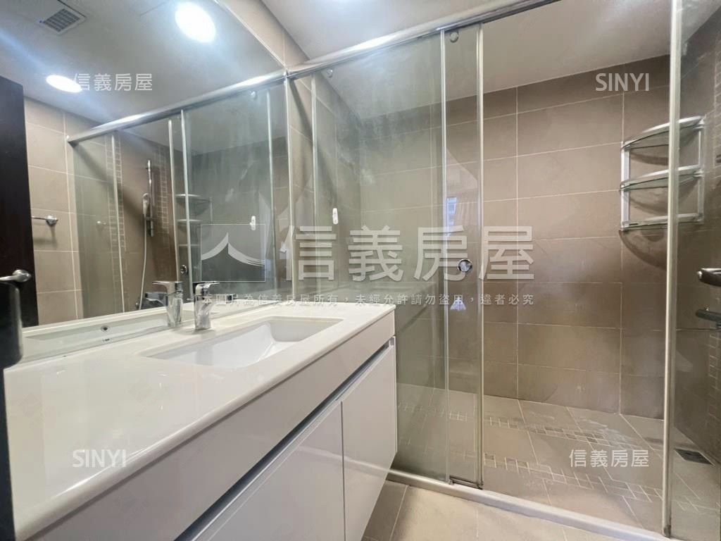 勝麗威登大三房房屋室內格局與周邊環境