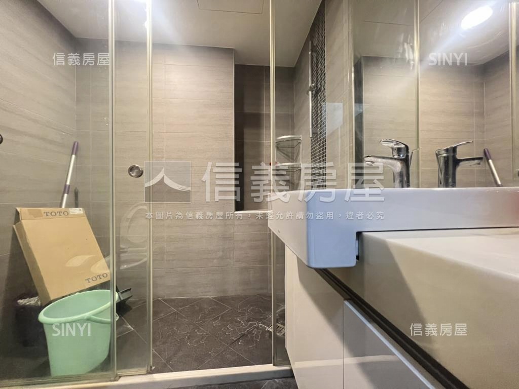 勝麗威登大三房房屋室內格局與周邊環境