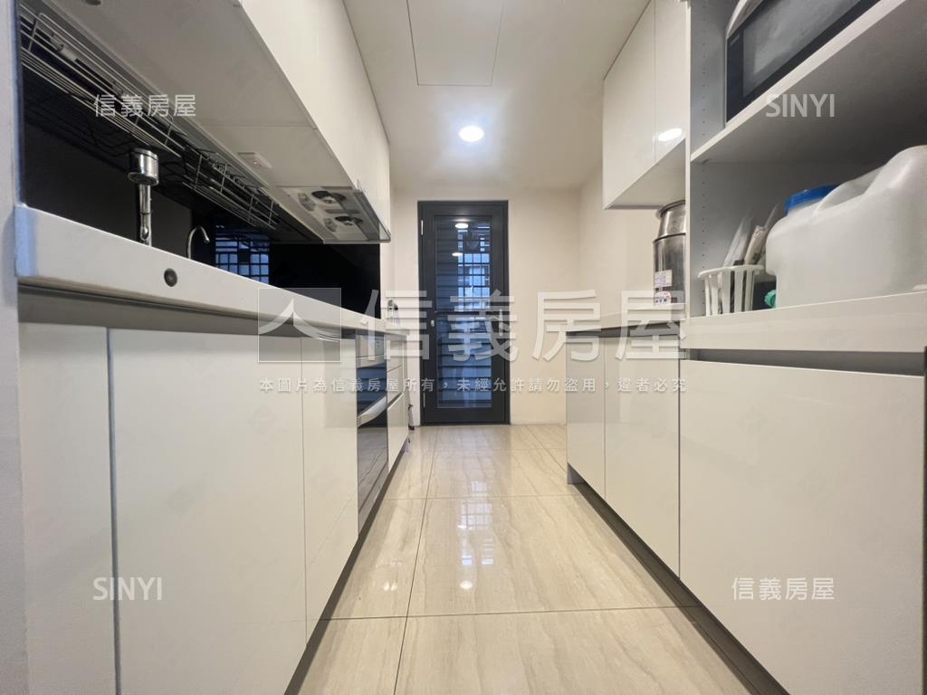 勝麗威登大三房房屋室內格局與周邊環境