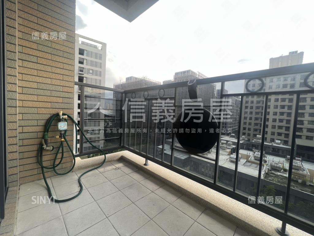 勝麗威登大三房房屋室內格局與周邊環境