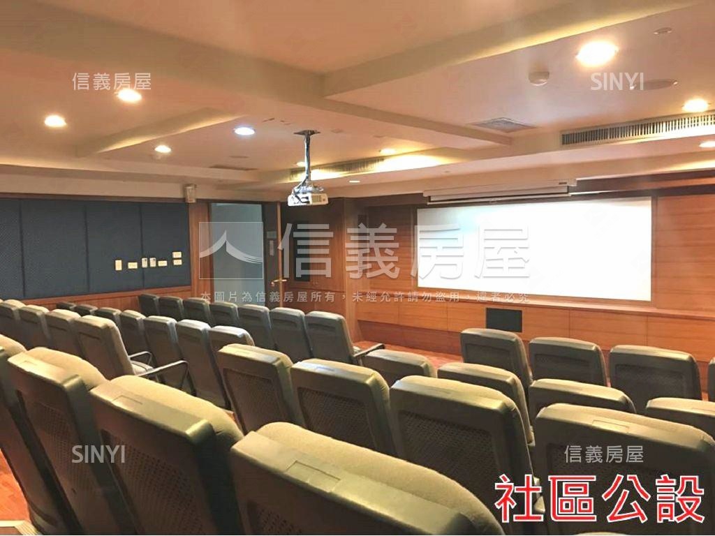 成大歐韻木居雙車美邸房屋室內格局與周邊環境