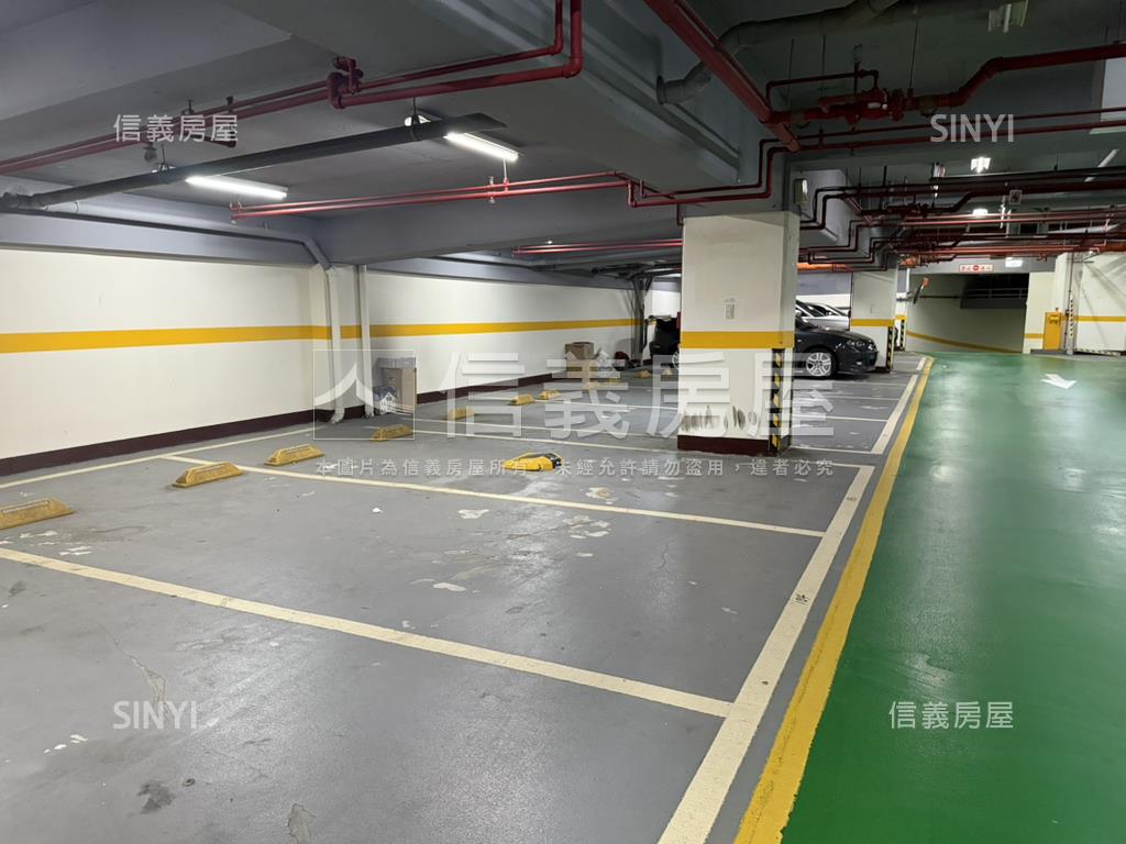 涵碧園坡平車位房屋室內格局與周邊環境