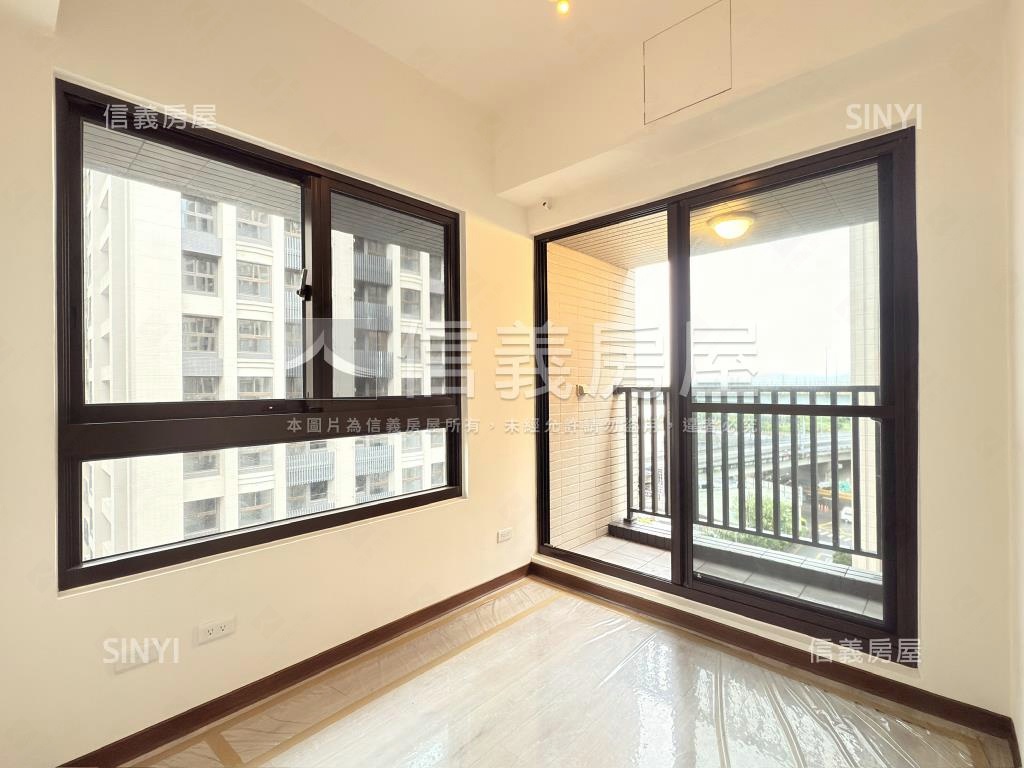 快樂王國夢享三房車位房屋室內格局與周邊環境