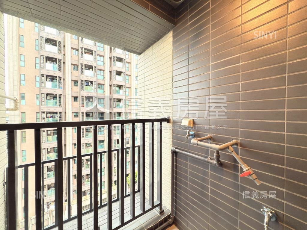 快樂王國夢享三房車位房屋室內格局與周邊環境