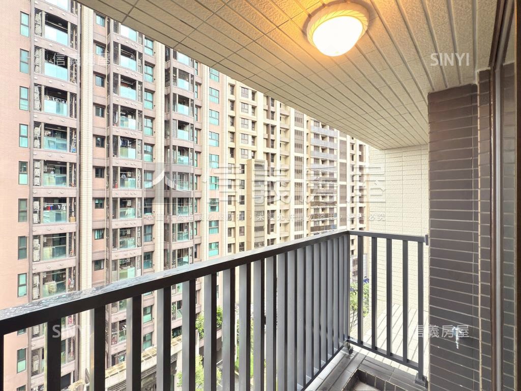 快樂王國夢享三房車位房屋室內格局與周邊環境