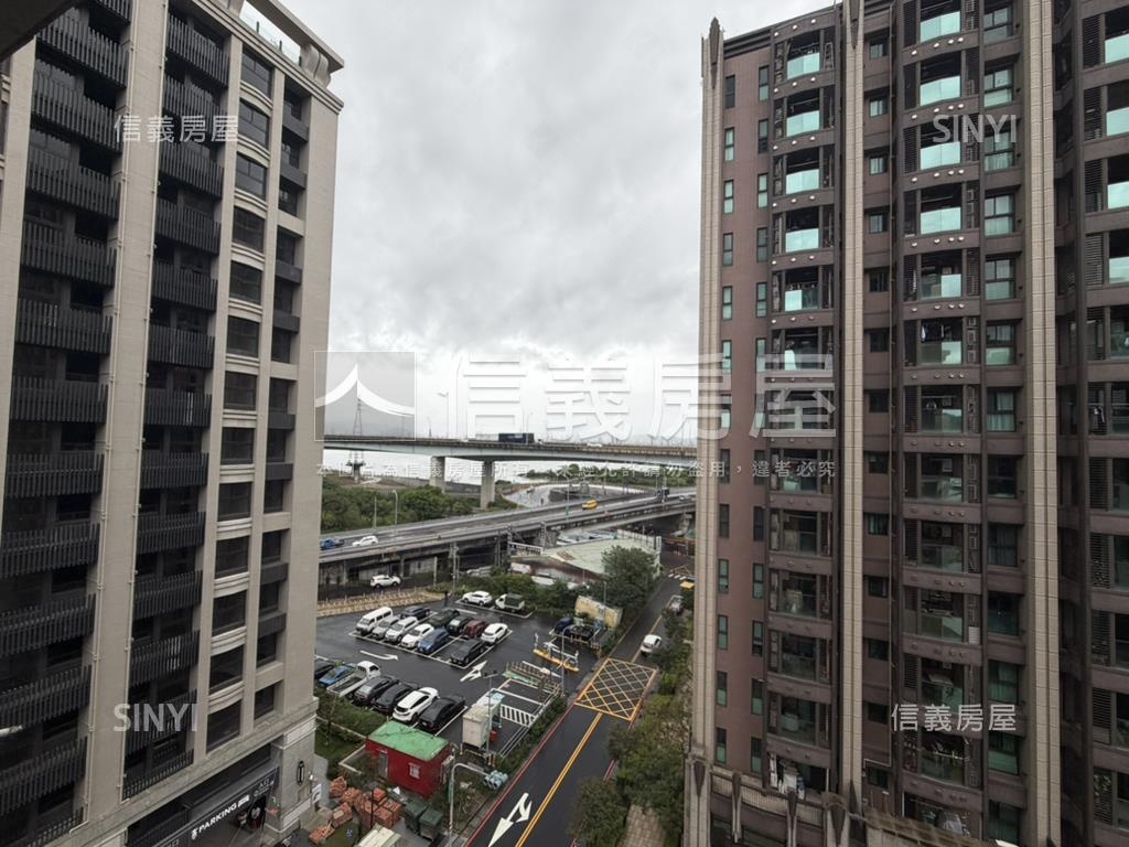 快樂王國夢享三房車位房屋室內格局與周邊環境