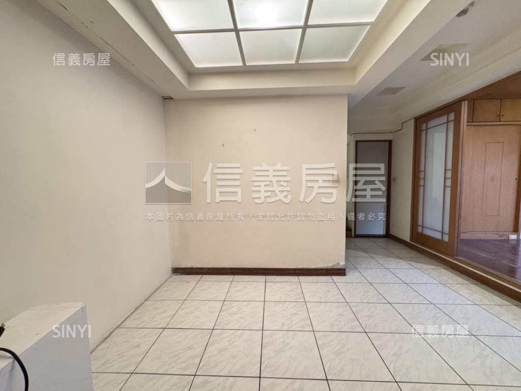 內科港墘電梯２房房屋室內格局與周邊環境