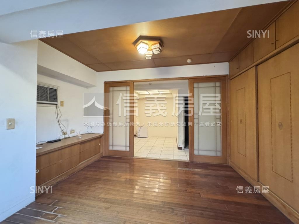 內科港墘電梯２房房屋室內格局與周邊環境