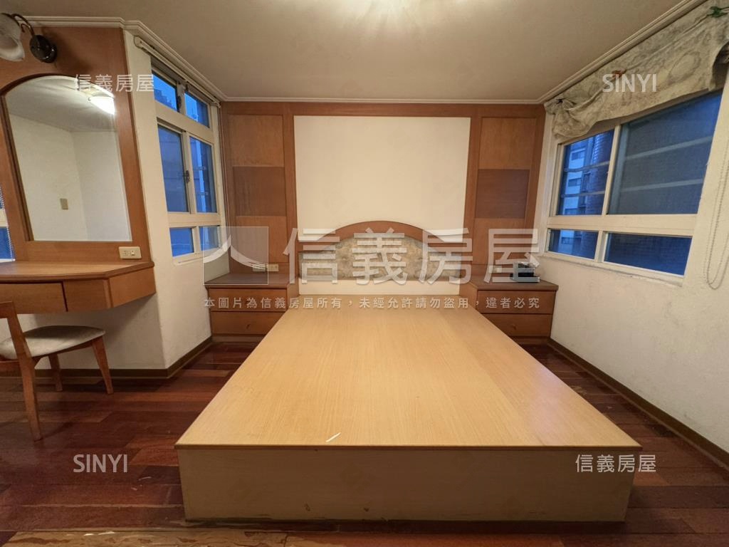 港墘稀有電梯２房房屋室內格局與周邊環境