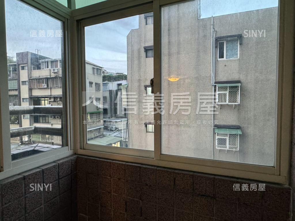 港墘稀有電梯２房房屋室內格局與周邊環境