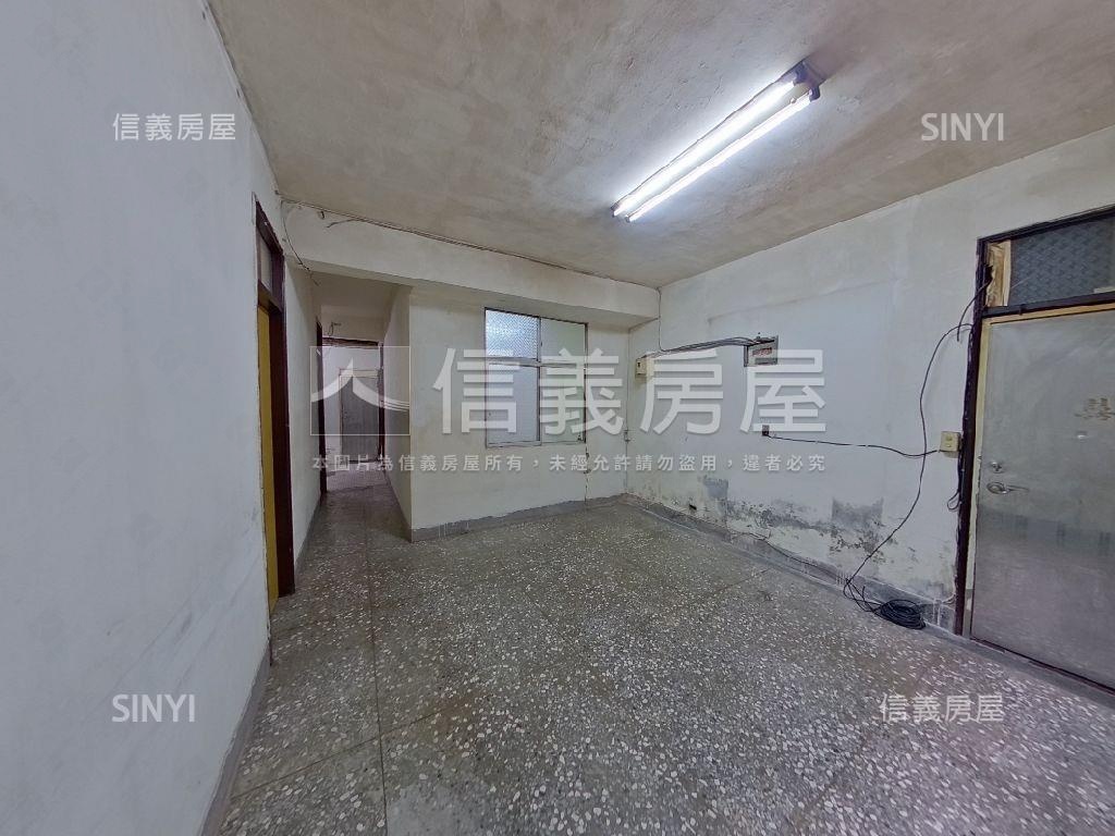 內湖近河濱公園１樓房屋室內格局與周邊環境