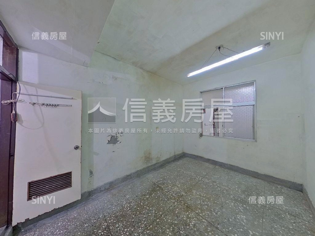 內湖近河濱公園１樓房屋室內格局與周邊環境