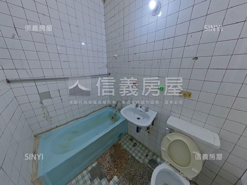 內湖近河濱公園１樓房屋室內格局與周邊環境