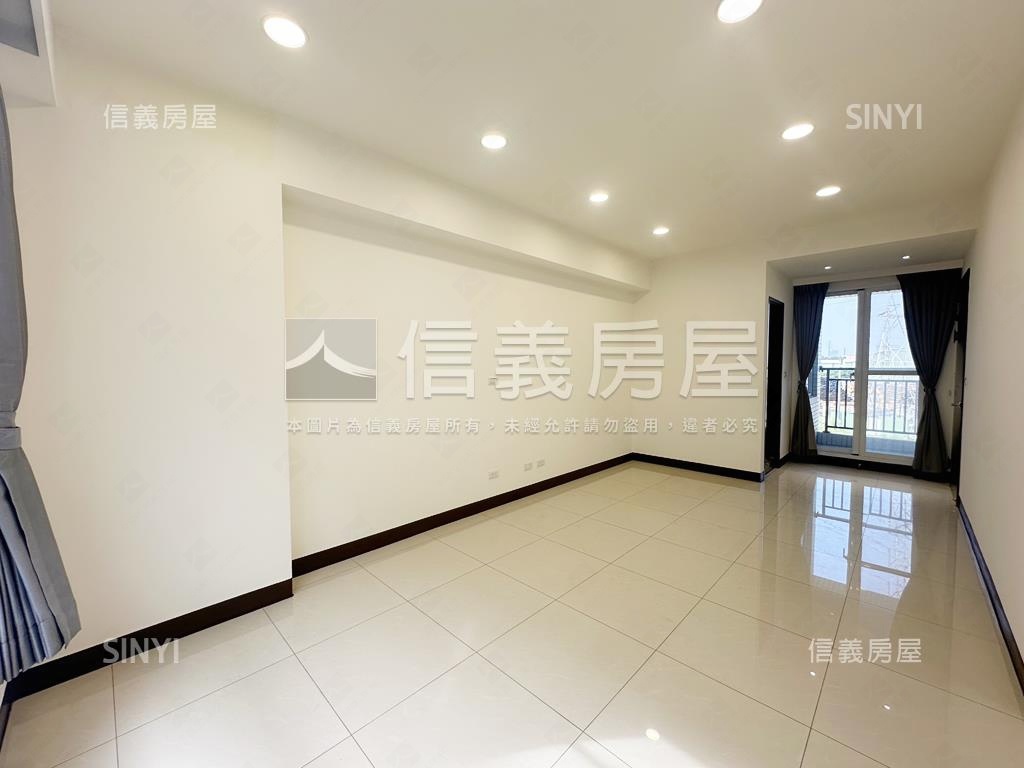 輕屋齡面寬電梯雙車墅房屋室內格局與周邊環境