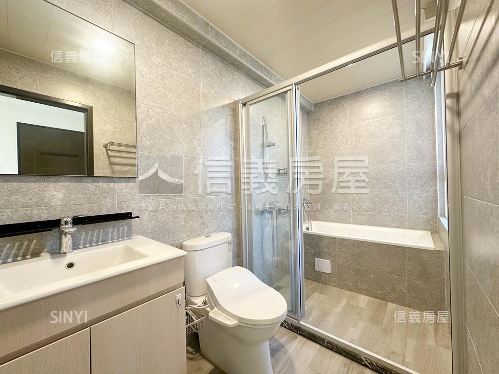 輕屋齡面寬電梯雙車墅房屋室內格局與周邊環境