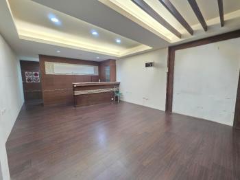 大坪林一號出口旁透天