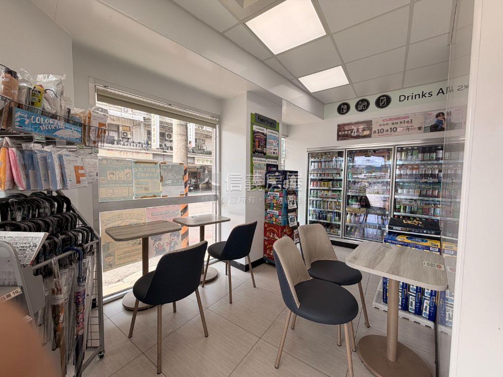 新同安夜市旁全家便利商店房屋室內格局與周邊環境