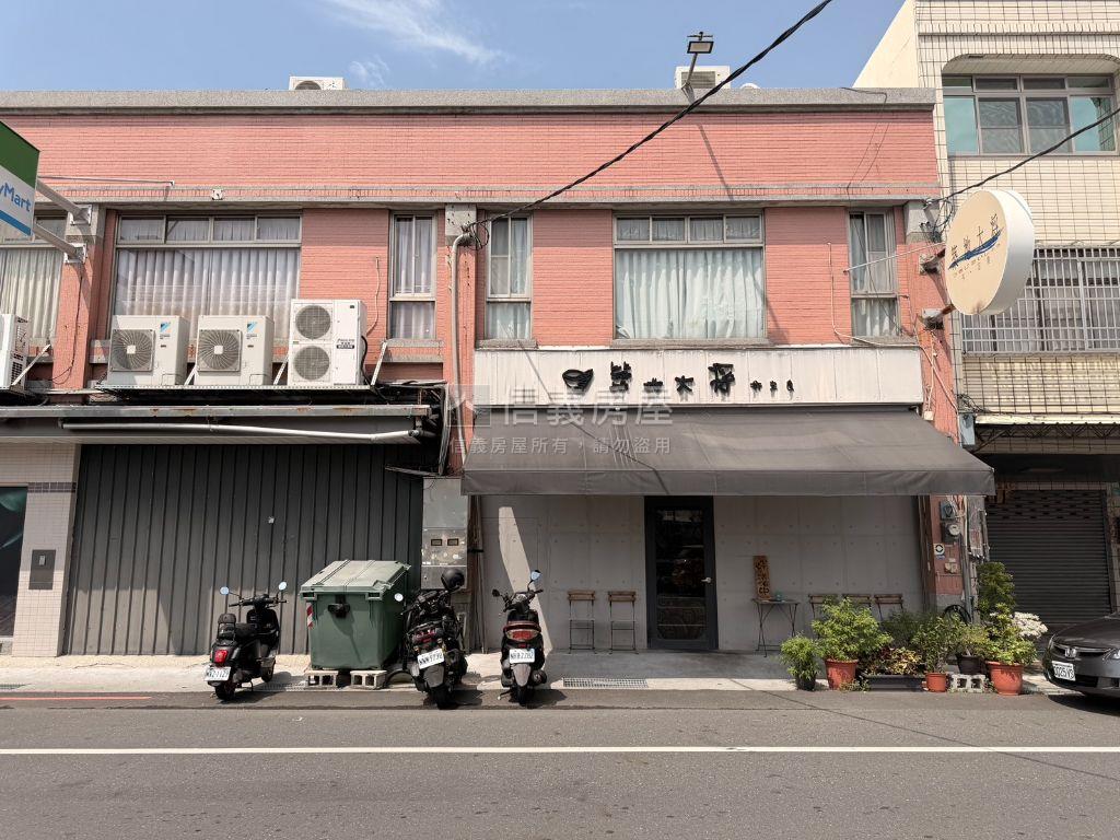新同安夜市旁全家便利商店房屋室內格局與周邊環境