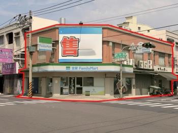 新同安夜市旁全家便利商店