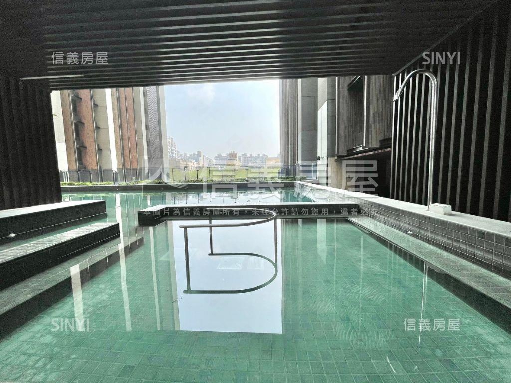 國賓次頂樓學區美兩房房屋室內格局與周邊環境