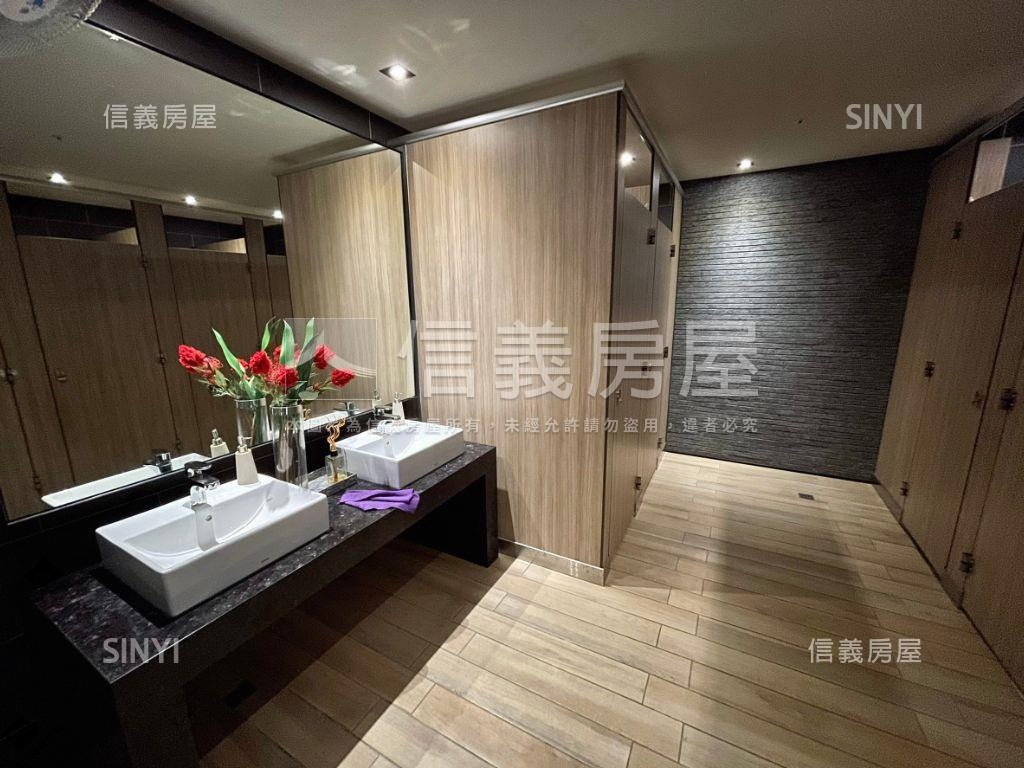 國賓次頂樓學區美兩房房屋室內格局與周邊環境