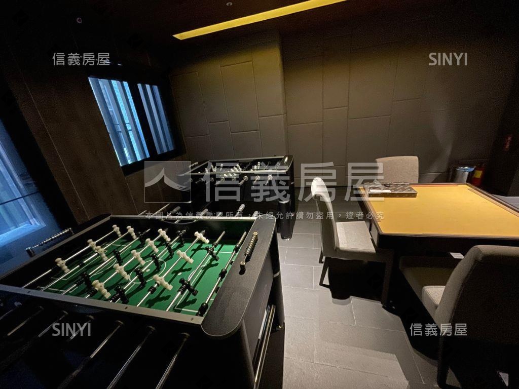 國賓次頂樓學區美兩房房屋室內格局與周邊環境