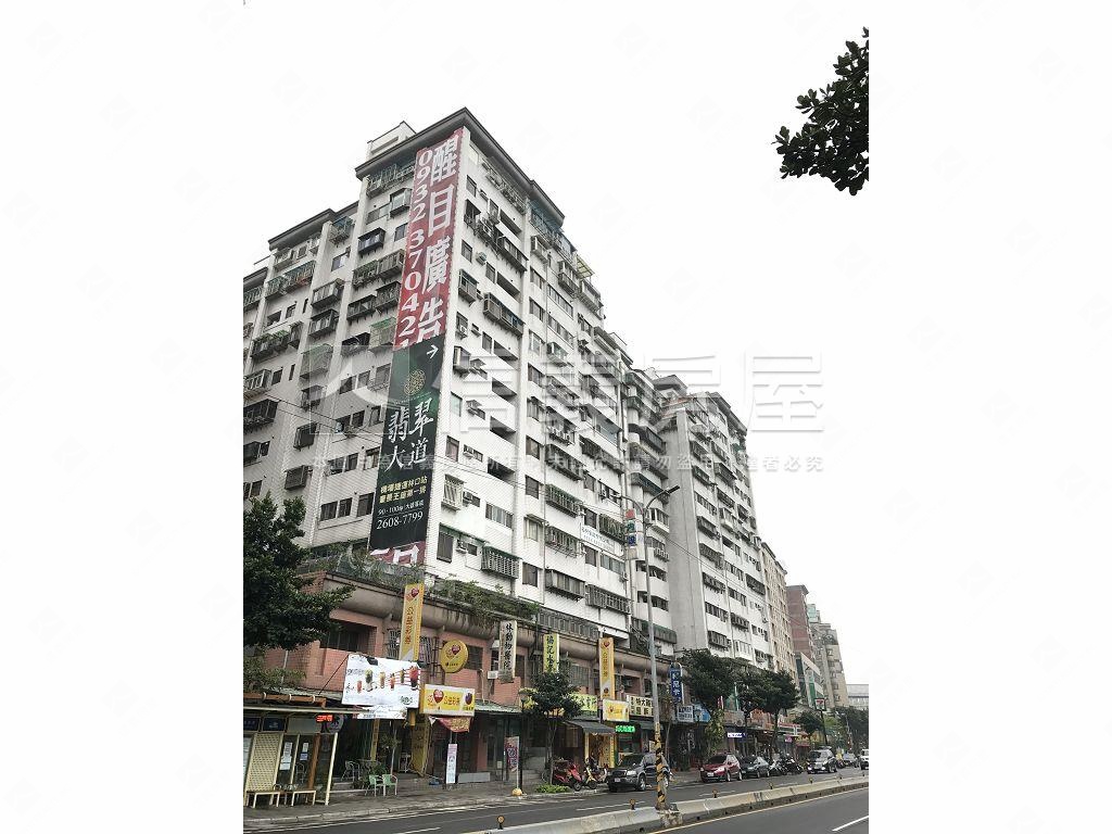 三井蛋黃區低總價三房房屋室內格局與周邊環境