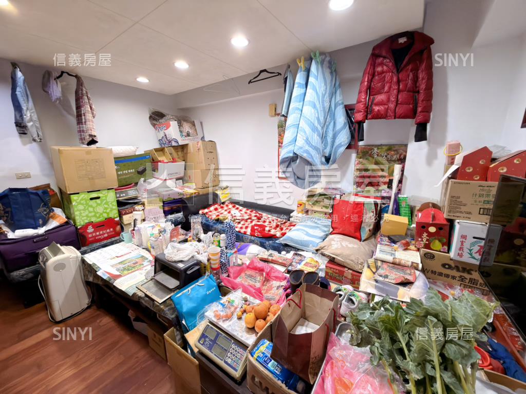 近府中捷運電梯三房房屋室內格局與周邊環境