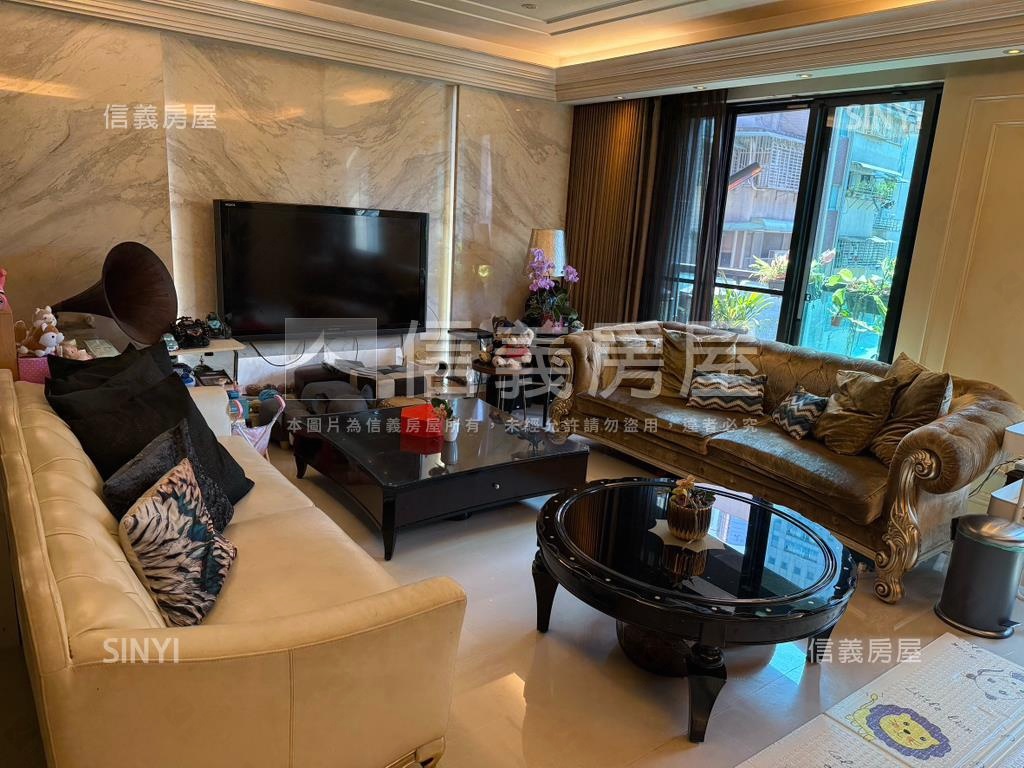 仁愛御璽。豪邸房屋室內格局與周邊環境