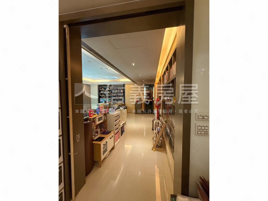 仁愛御璽。豪邸房屋室內格局與周邊環境