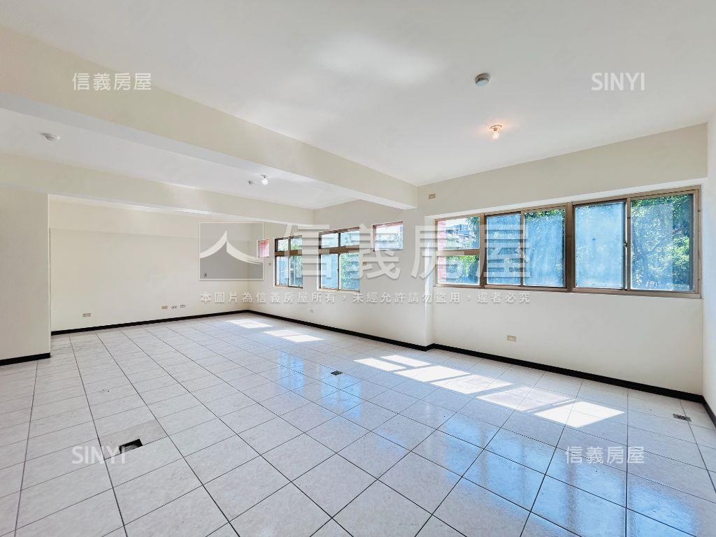 米蘭小鎮面公園舒適美屋房屋室內格局與周邊環境