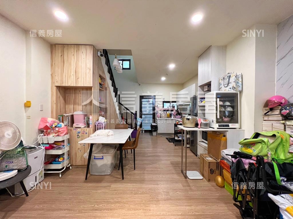 新屋。永安屋況美別墅房屋室內格局與周邊環境
