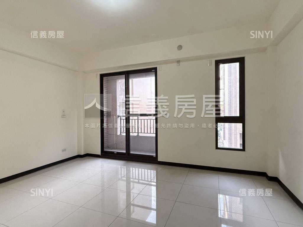 稀有！全新四套房電梯別墅房屋室內格局與周邊環境