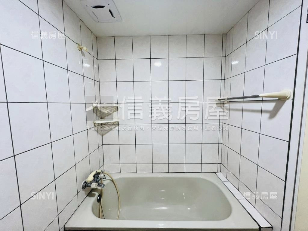 輔大生活家三房平面車位房屋室內格局與周邊環境