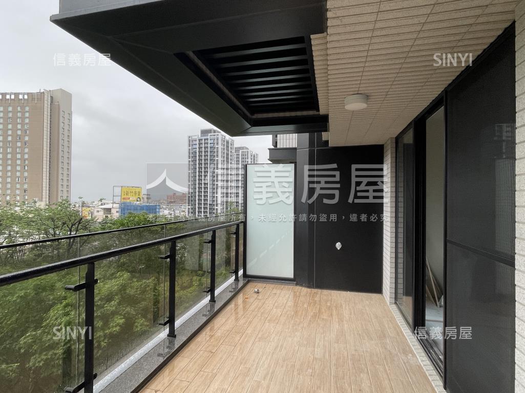美麗華大方面公園露台戶房屋室內格局與周邊環境
