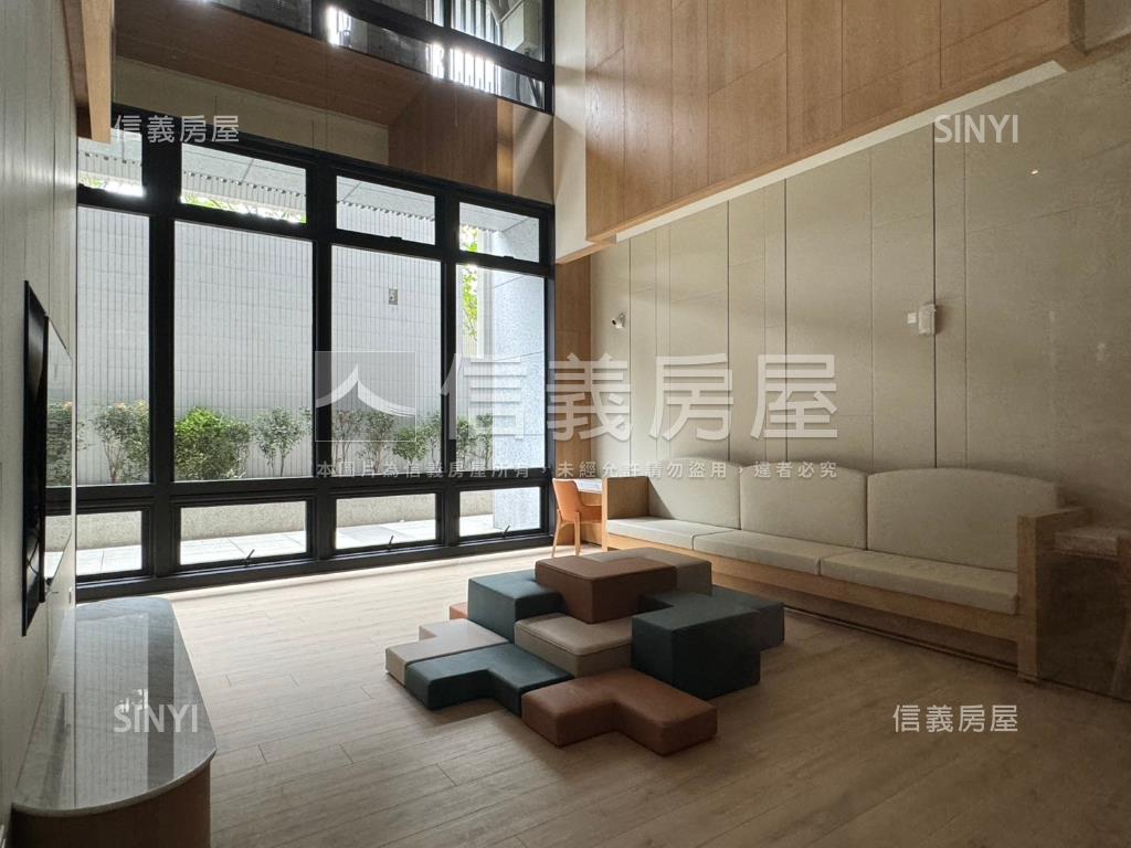 美麗華大方面公園露台戶房屋室內格局與周邊環境
