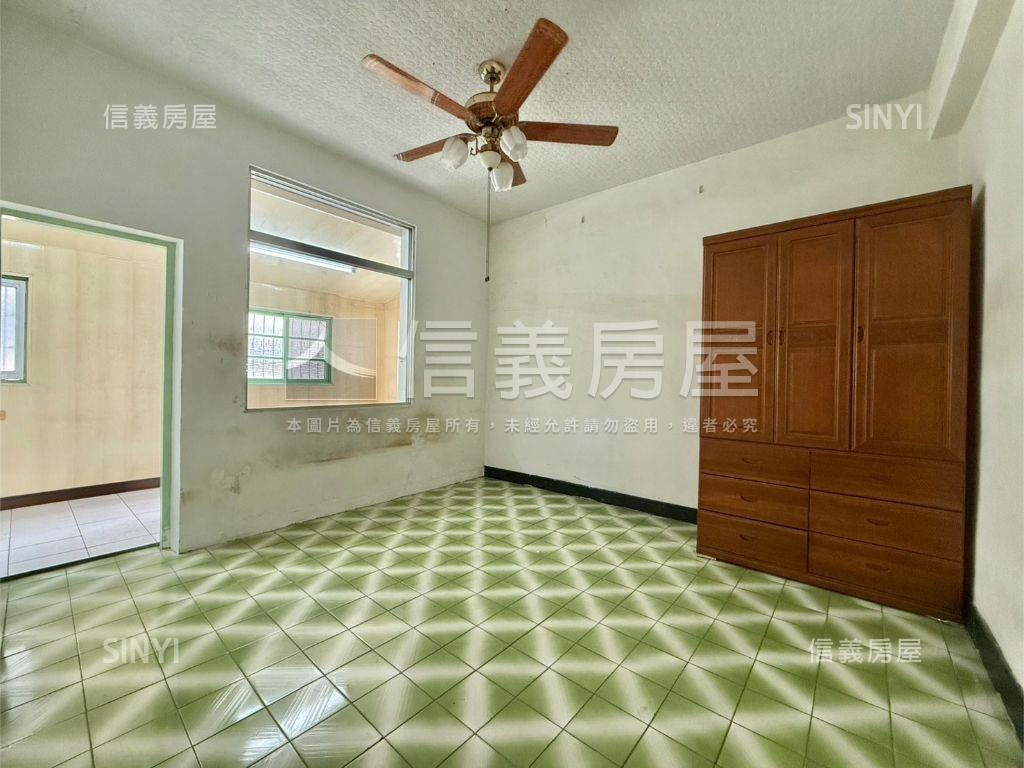 府安約５米５前後臨路透天房屋室內格局與周邊環境